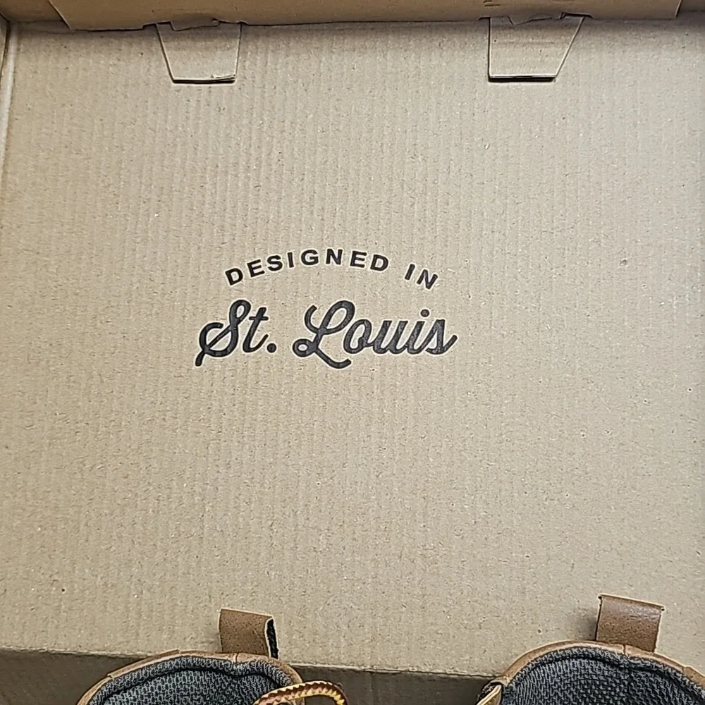 Crevo Buck Moc Toe Ankle Boot Footwear Big Boys Size 4 Brown New SRP $65